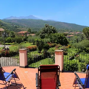 Vulcano, Tra L'etna E Il Mare , Zafferana Etnea Italy